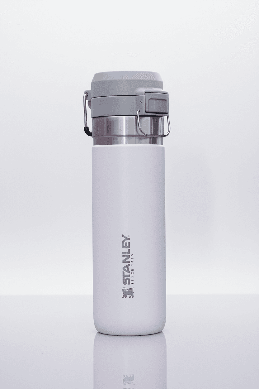 Garrafa Térmica Stanley com Tampa Trava e Alça — Acabamento Fosco